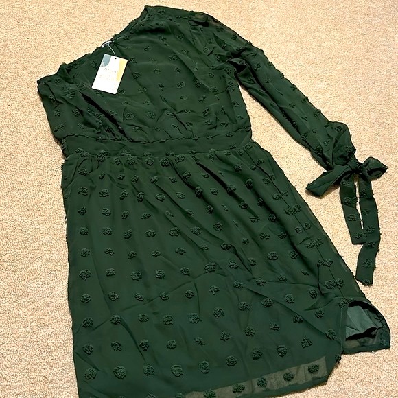 NEW with tags! M green dress - asymmetrical, one sleeve / one shoulder - Picture 2 of 6